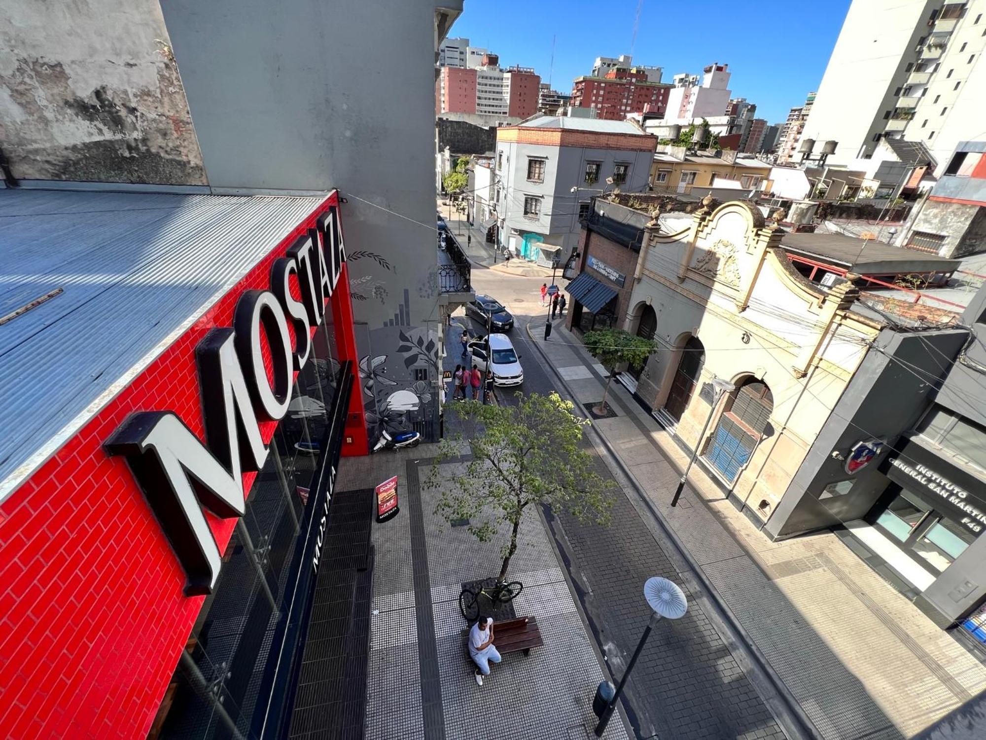 サンミゲルデトゥクマンSobre 25 De Mayo A La Par De Mcdonald'S Y Mostazaアパートメント エクステリア 写真